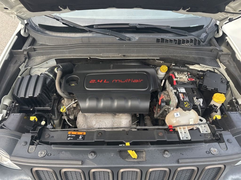 Used 2016 Jeep Renegade 75th Anniversary AWD/4WD image 28