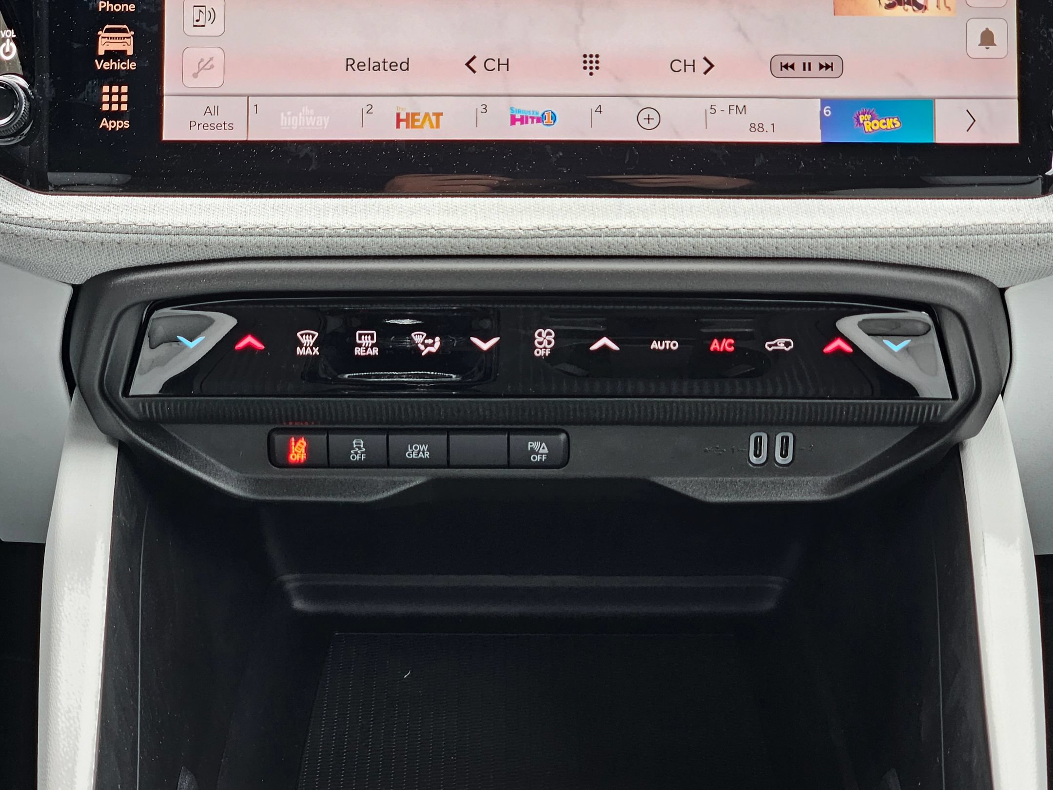 New 2026 Jeep Cherokee Laredo AWD/4WD image 11