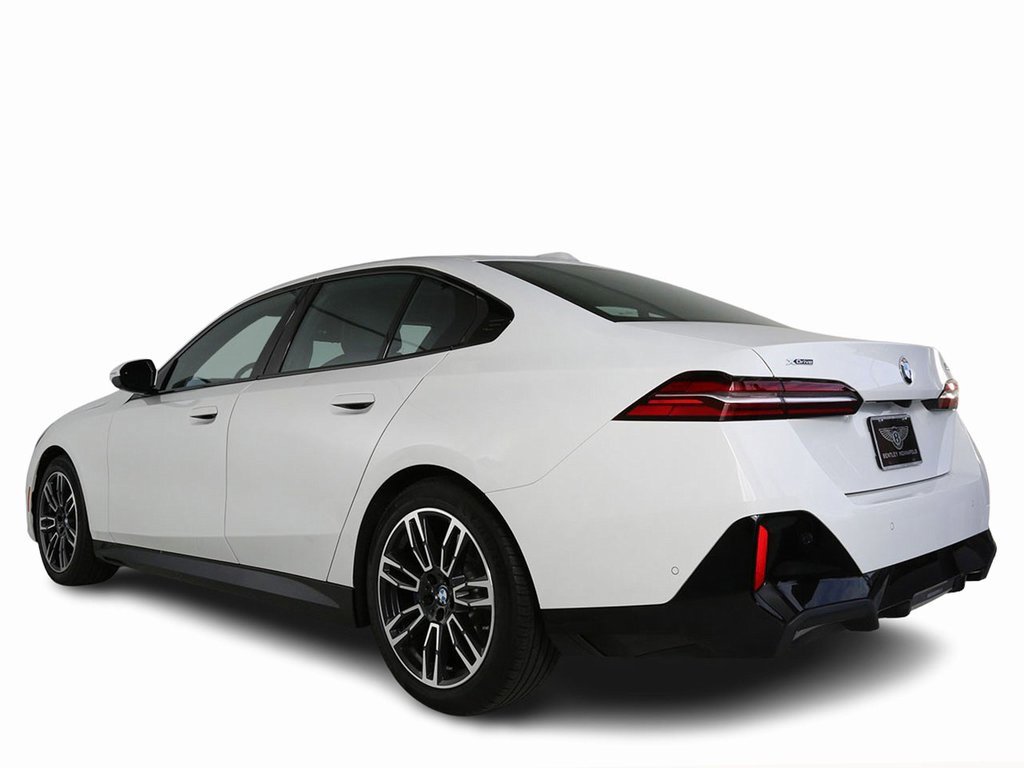 Used 2024 BMW 530i xDrive w/ M Sport Package image 7