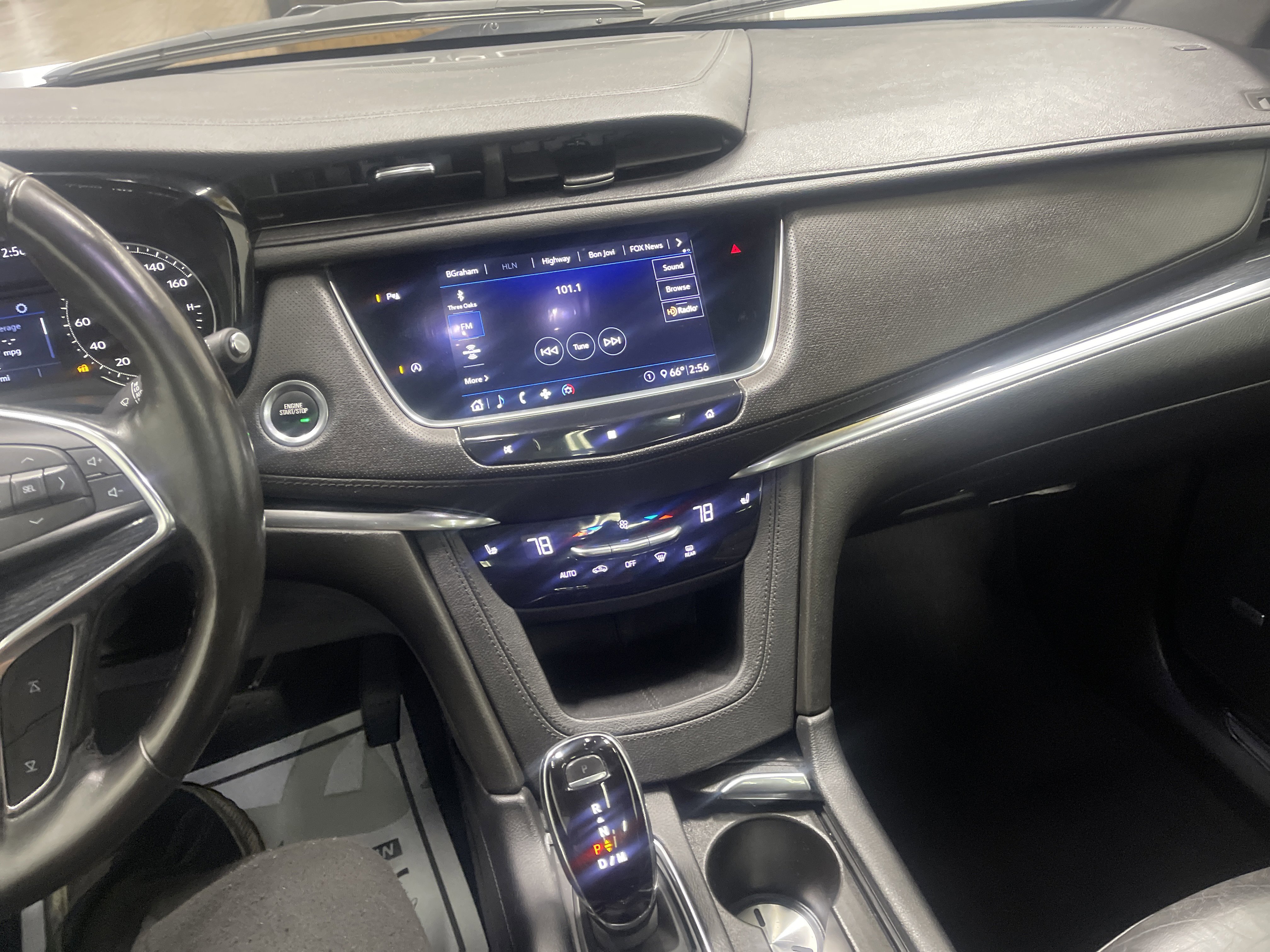 Used 2020 Cadillac XT5 Premium Luxury image 30