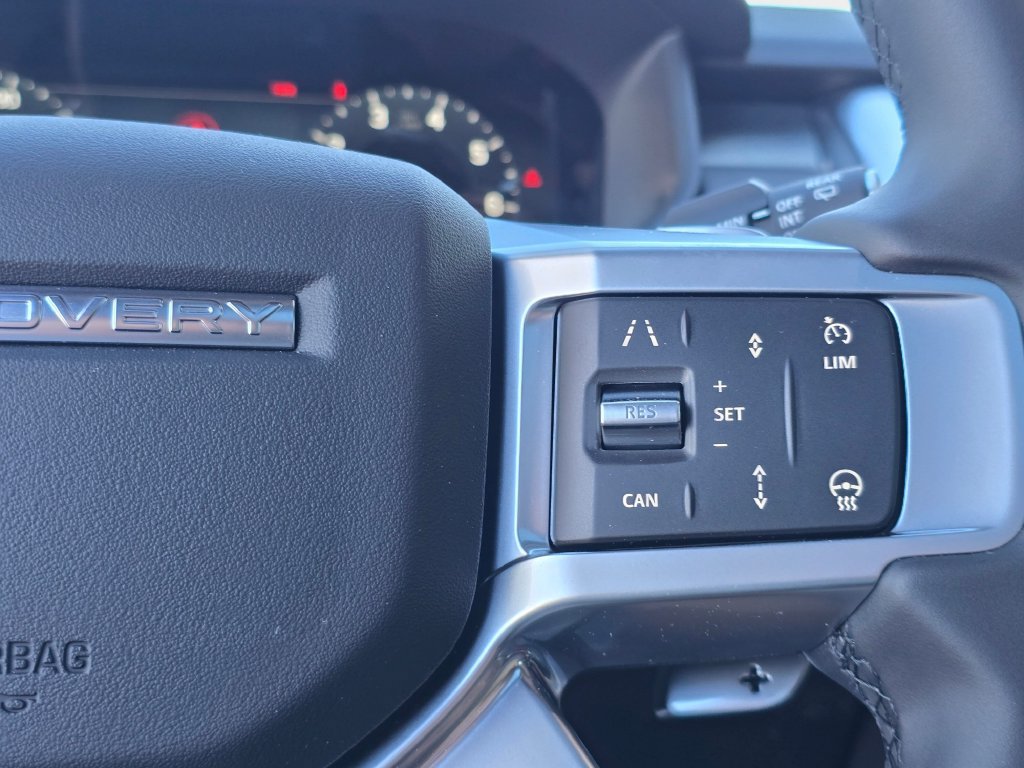 New 2026 Land Rover Discovery Dynamic SE AWD/4WD image 18