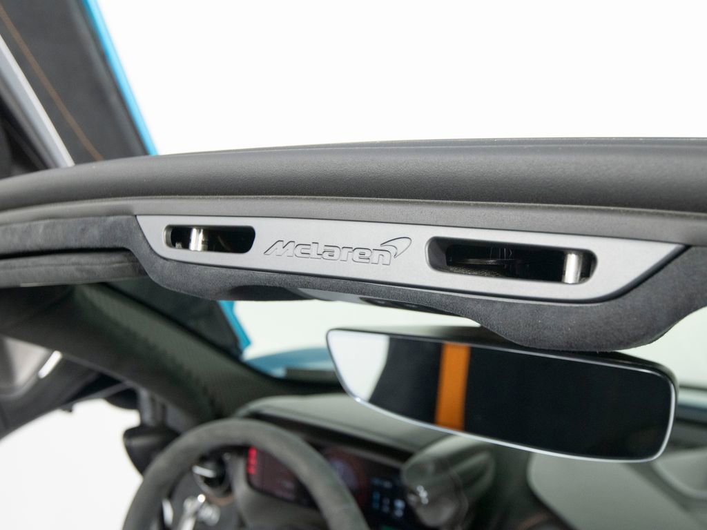 Used 2024 McLaren 750S Spider RWD image 34