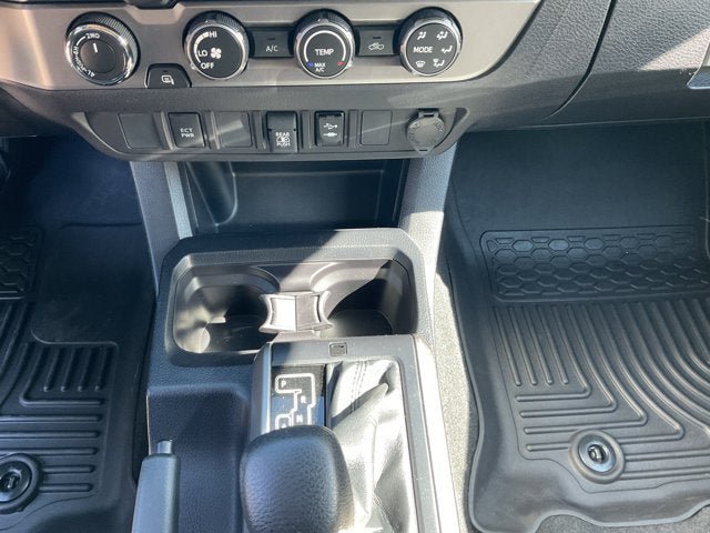 Used 2019 Toyota Tacoma SR5 AWD/4WD image 22