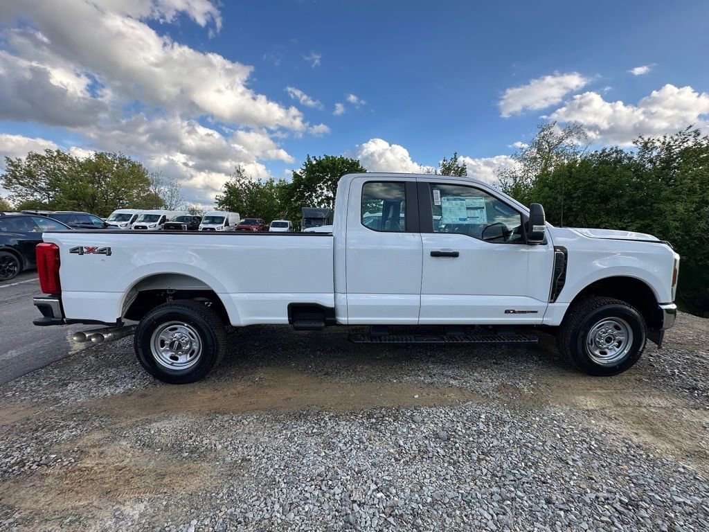 New 2026 Ford F250 XL w/ XL Chrome Package AWD/4WD image 4
