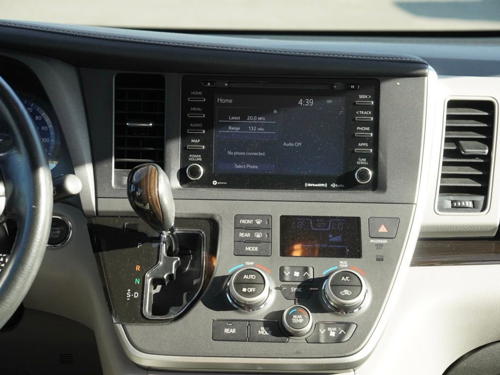 Used 2020 Toyota Sienna XLE image 27