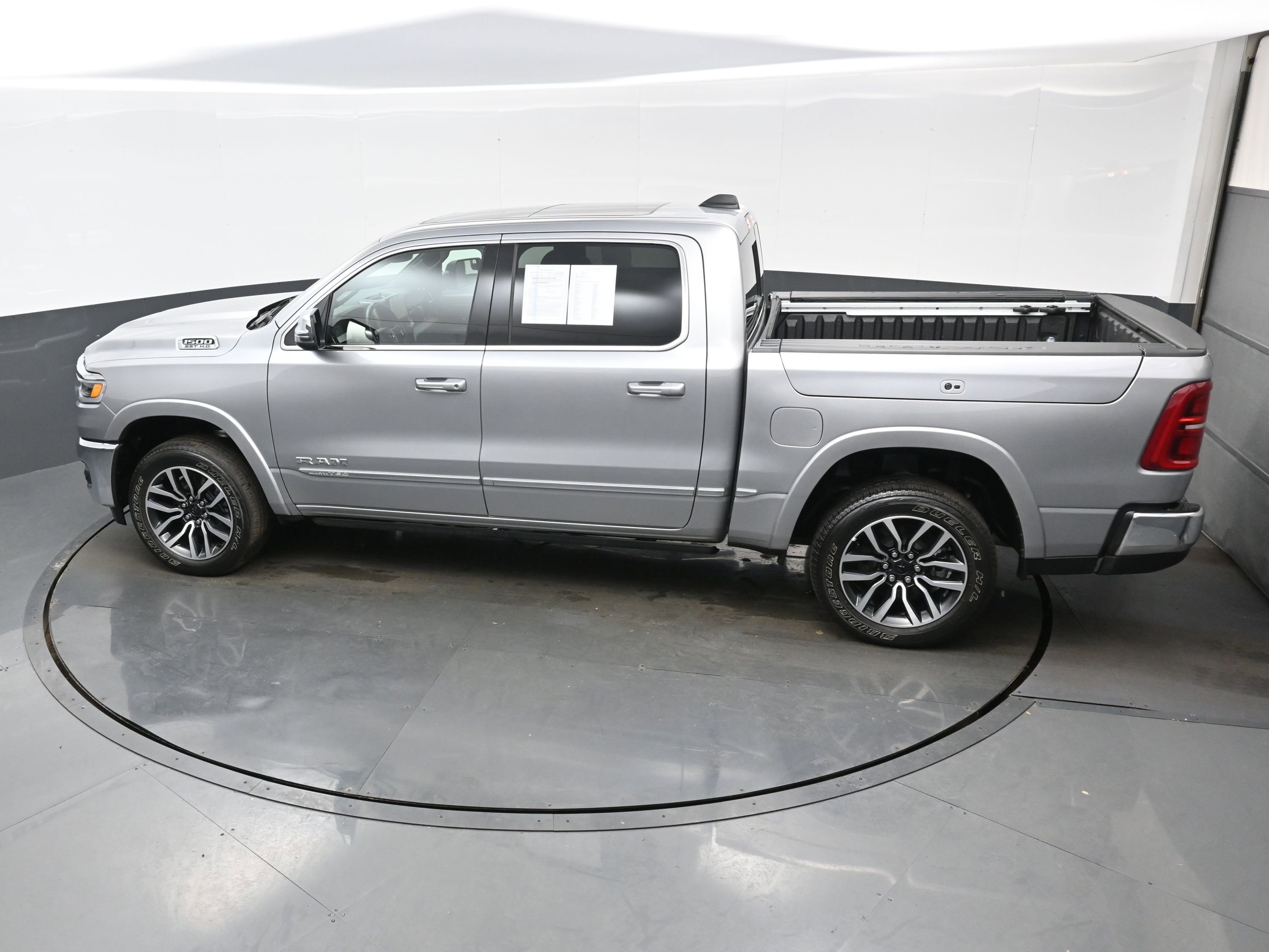 Used 2025 RAM 1500 Limited image 33