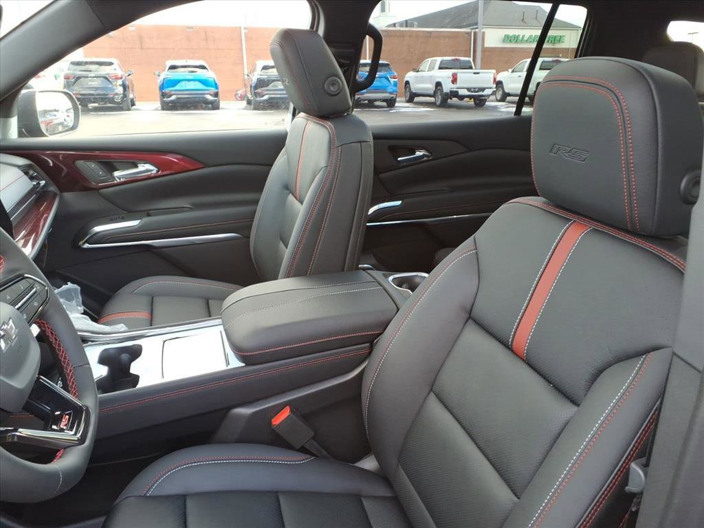 New 2026 Chevrolet Traverse RS w/ LPO, Floor Liner Package image 4