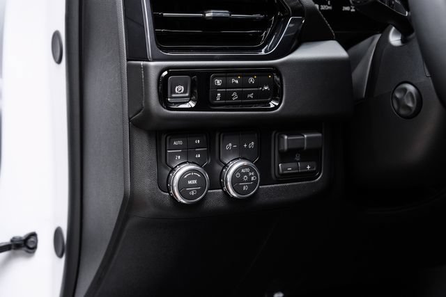 Used 2026 GMC Yukon AT4 w/ AT4 Premium Plus Package AWD/4WD image 63