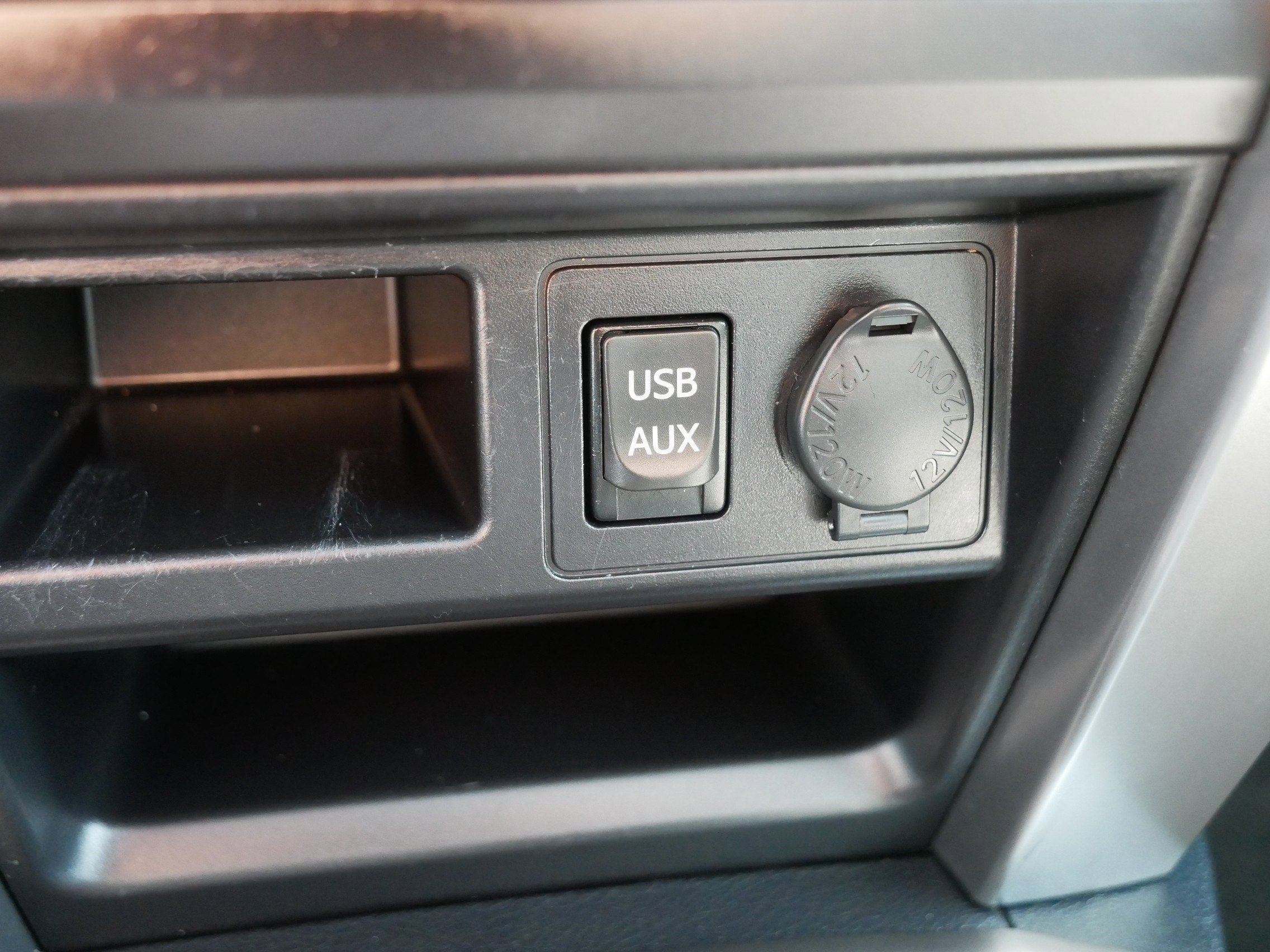 Used 2018 Toyota 4Runner SR5 Premium AWD/4WD image 33