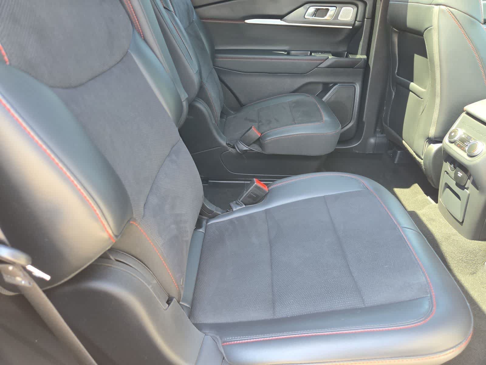 Used 2025 Ford Explorer ST AWD/4WD image 20