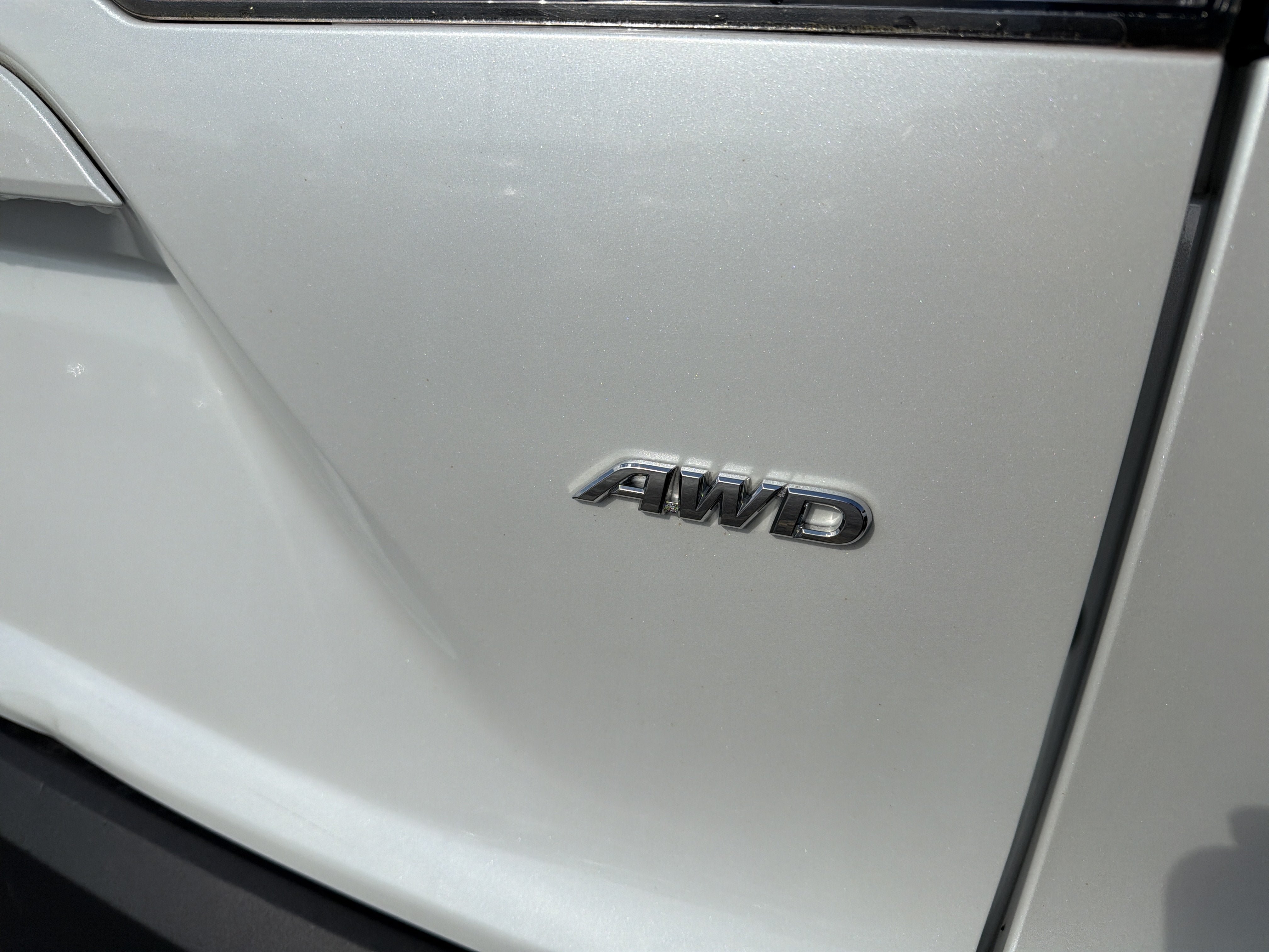 Used 2022 Toyota Corolla Cross L AWD/4WD image 8