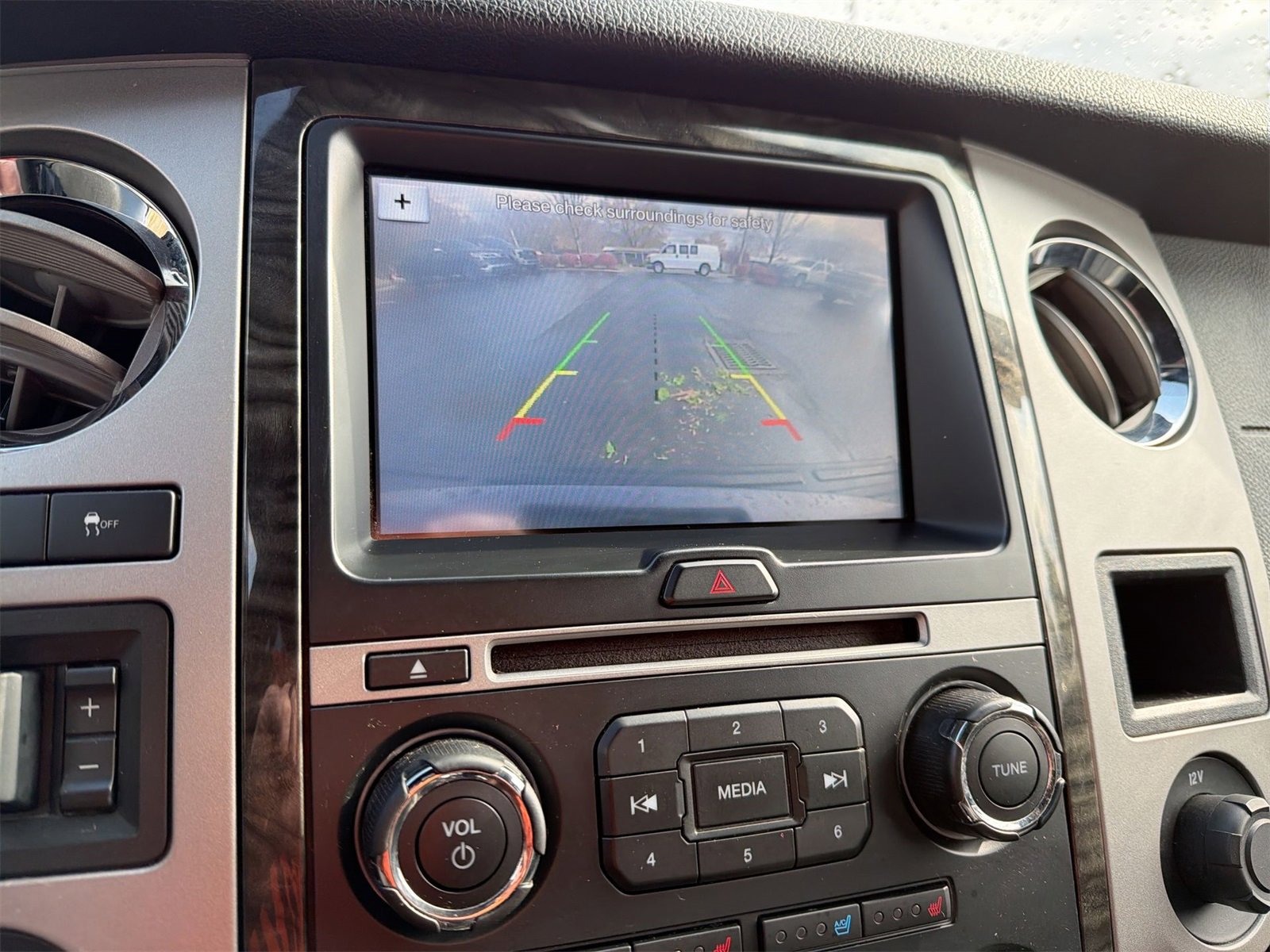 Used 2017 Ford Expedition Limited image 13