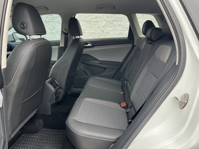 Used 2023 Volkswagen Taos SE image 5