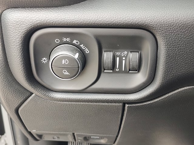 Used 2026 RAM 2500 Laramie AWD/4WD image 25