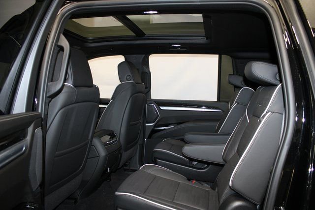 New 2026 Cadillac Escalade ESV Luxury w/ Touring Package image 7