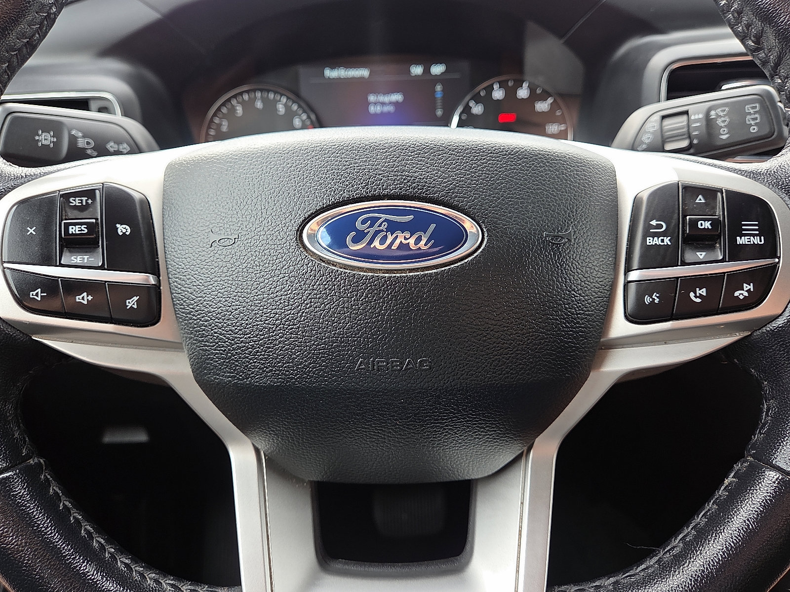 Used 2023 Ford Explorer XLT w/ Equipment Group 202A image 16