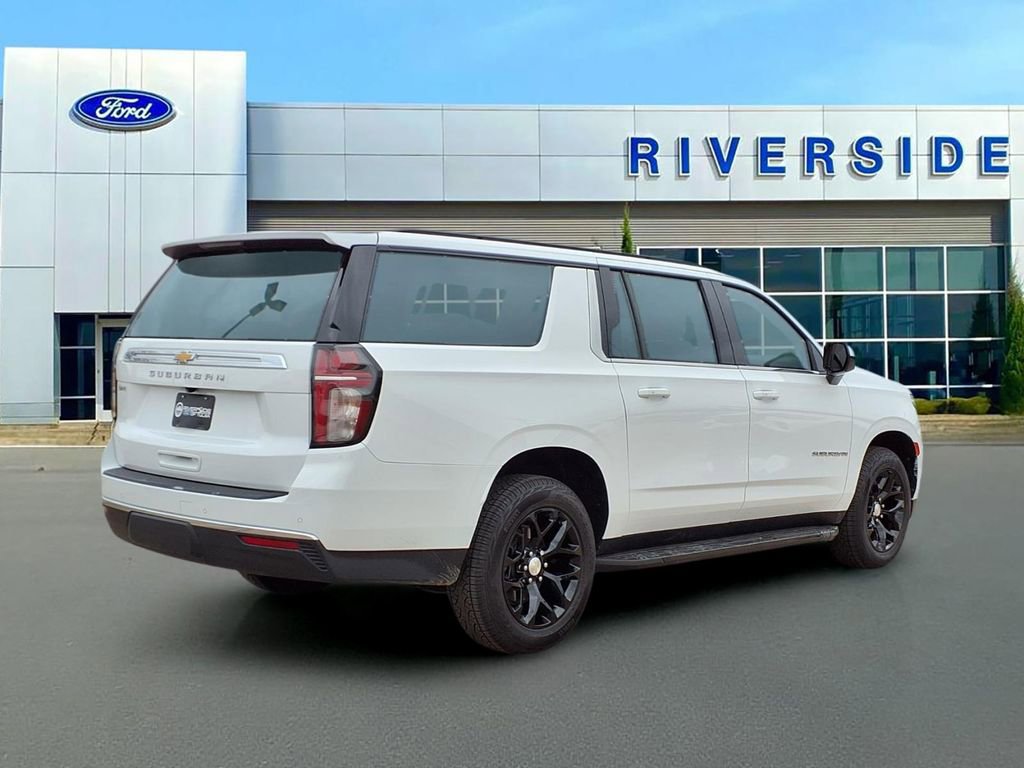 Used 2021 Chevrolet Suburban LS image 7