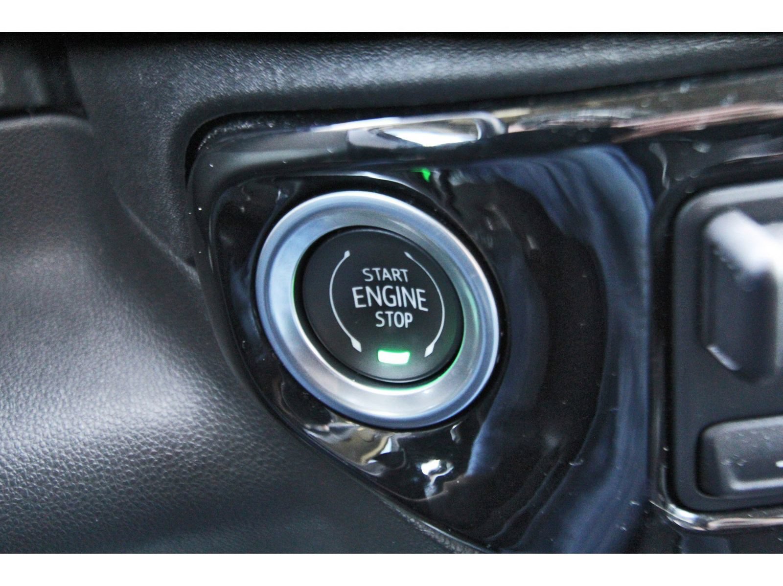 Used 2023 Chevrolet Silverado 1500 LT Trail Boss w/ LT Trail Boss Premium Package AWD/4WD image 18