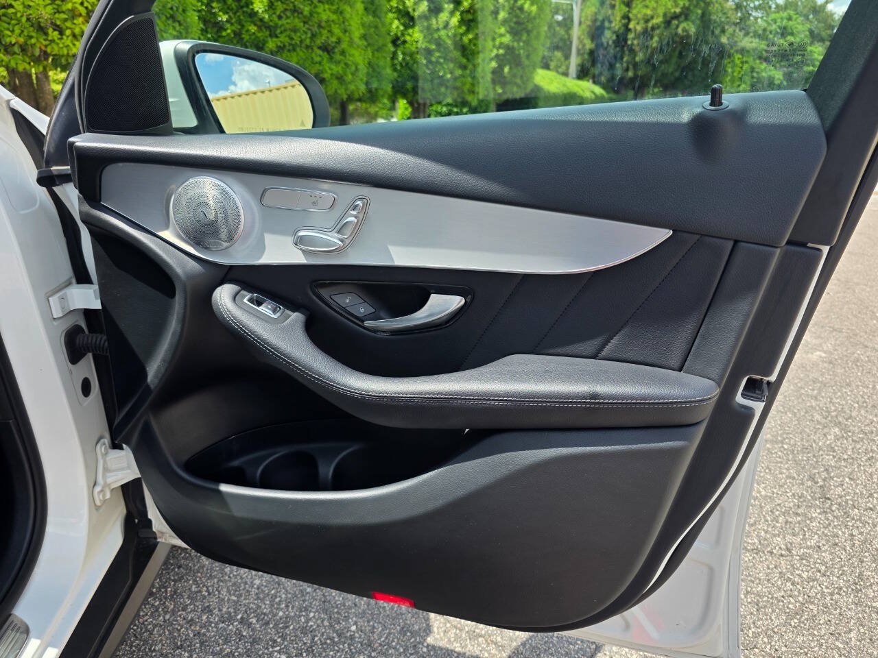 Used 2019 Mercedes-Benz GLC 300 4MATIC Coupe image 31