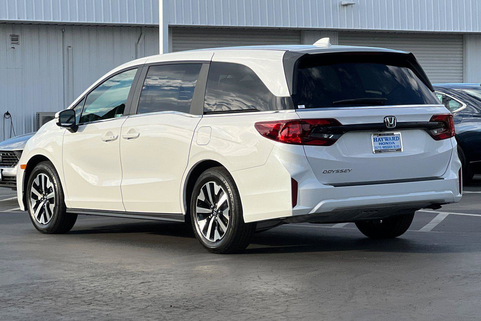 New 2026 Honda Odyssey EX-L image 5