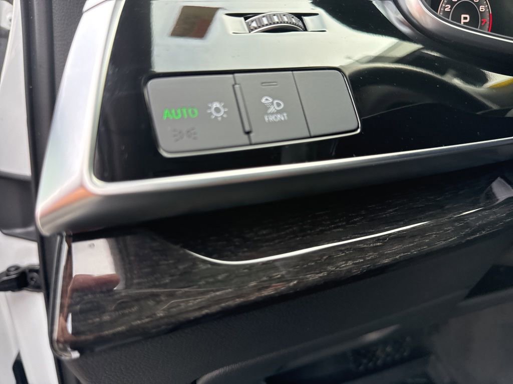 Used 2023 Audi Q7 3.0T Premium image 22