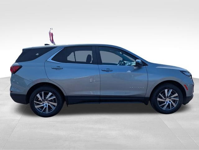 Used 2023 Chevrolet Equinox LT AWD/4WD image 9