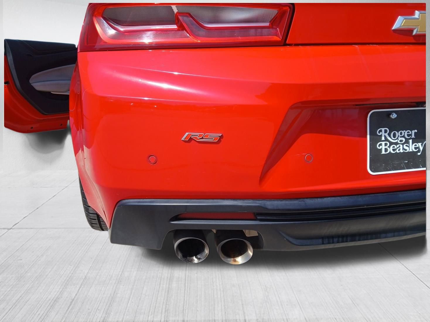 Used 2016 Chevrolet Camaro LT RWD image 24