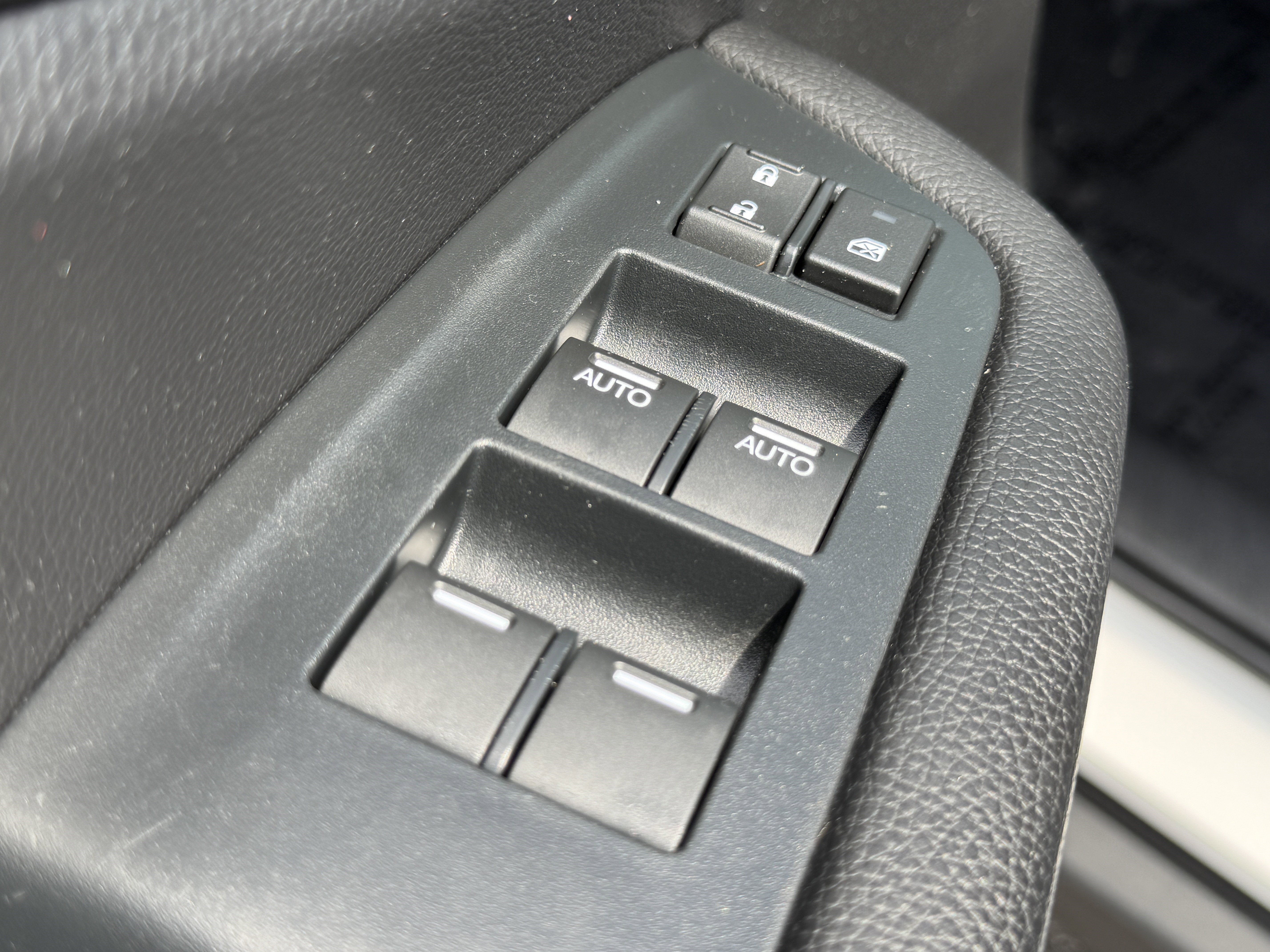 Used 2023 Honda Passport EX-L image 14