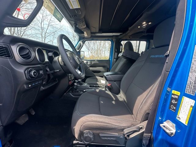 Used 2023 Jeep Wrangler Unlimited Rubicon 4xe image 24