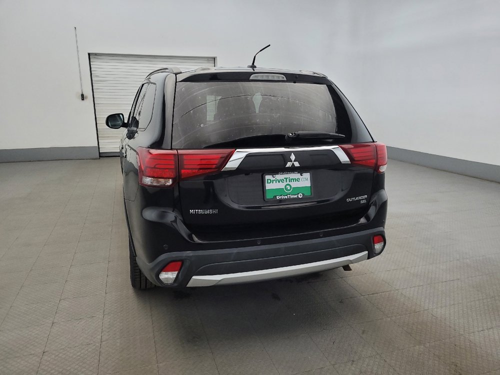 Used 2016 Mitsubishi Outlander SEL AWD/4WD image 6