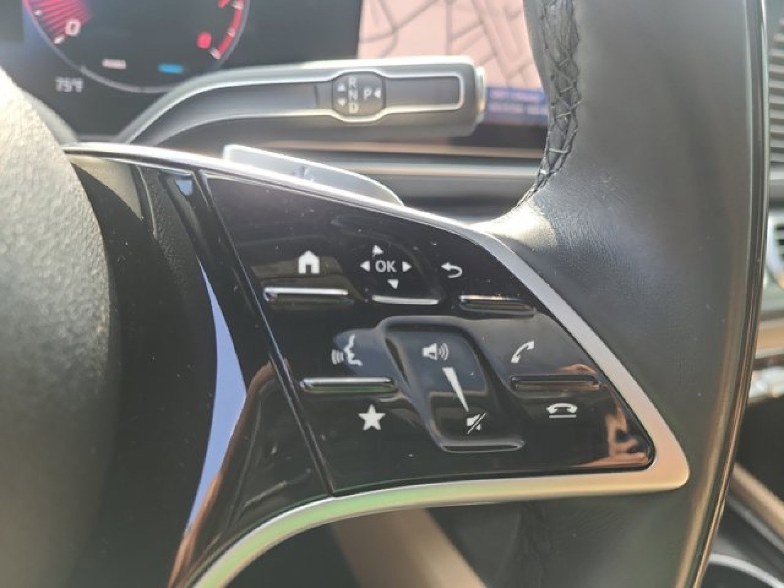 Used 2024 Mercedes-Benz GLE 350 4MATIC image 30