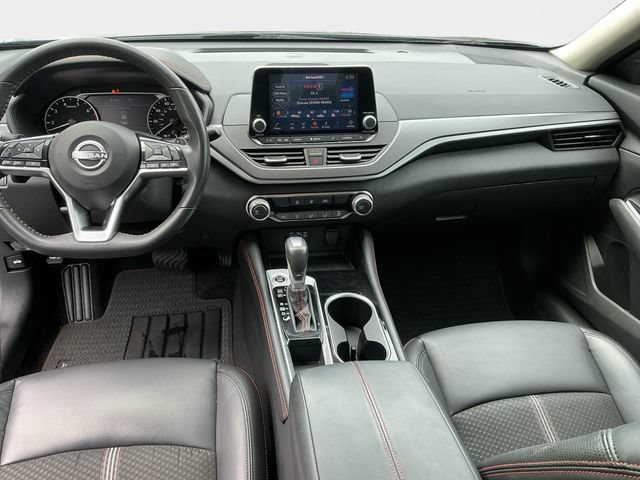 Used 2023 Nissan Altima 2.5 SR FWD image 11