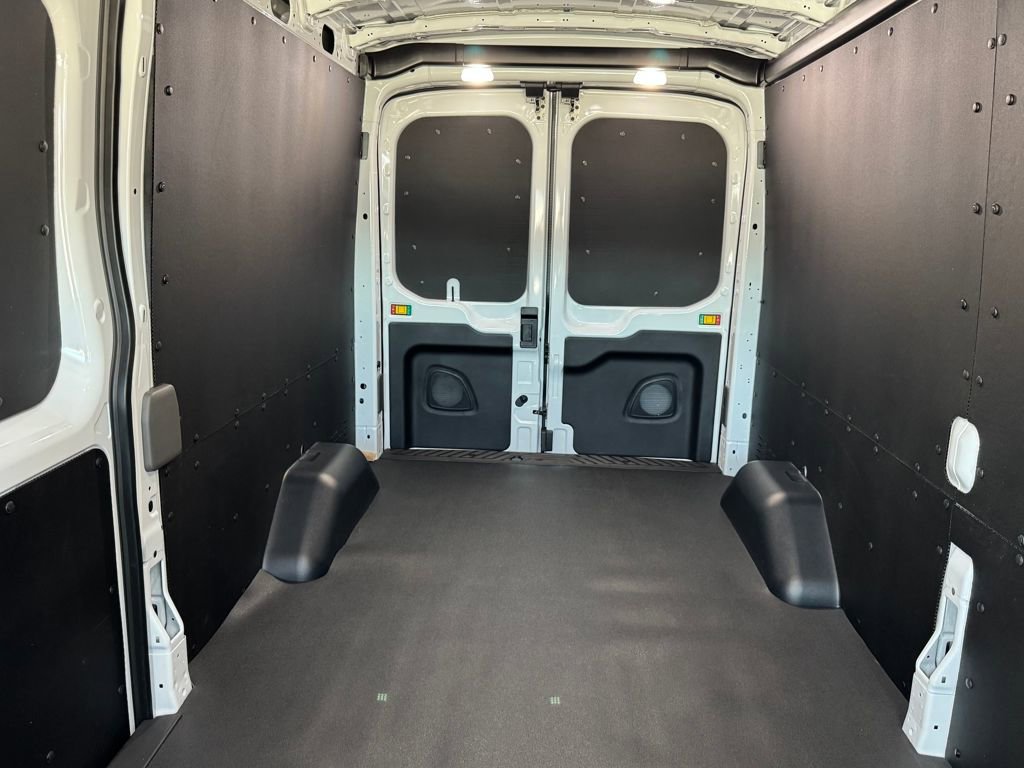 New 2026 Ford Transit 250 148 Medium Roof w/ Load Area Protection Package image 12