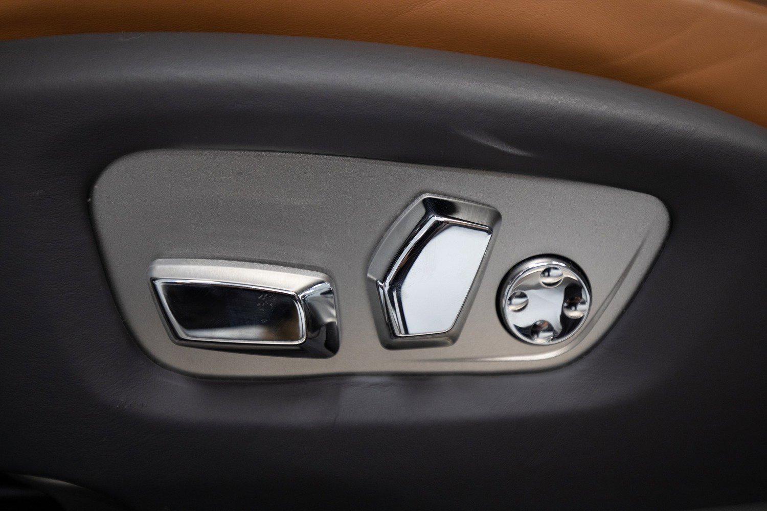 Used 2018 Rolls-Royce Wraith RWD image 27