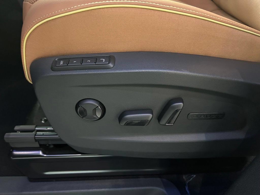 New 2025 Volkswagen ID. Buzz Pro S Plus AWD/4WD image 48