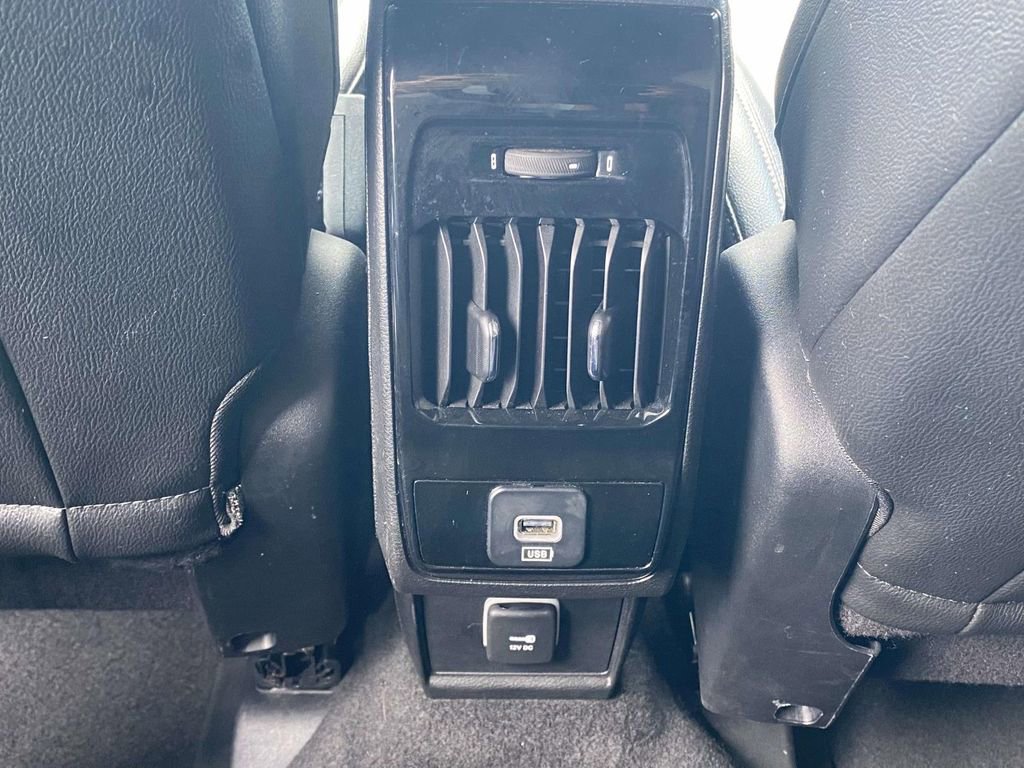 Used 2024 Jeep Compass Limited image 11