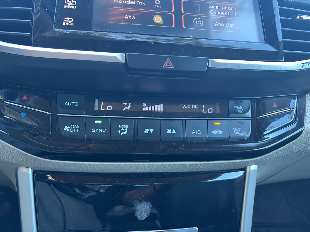 Used 2016 Honda Accord EX image 30
