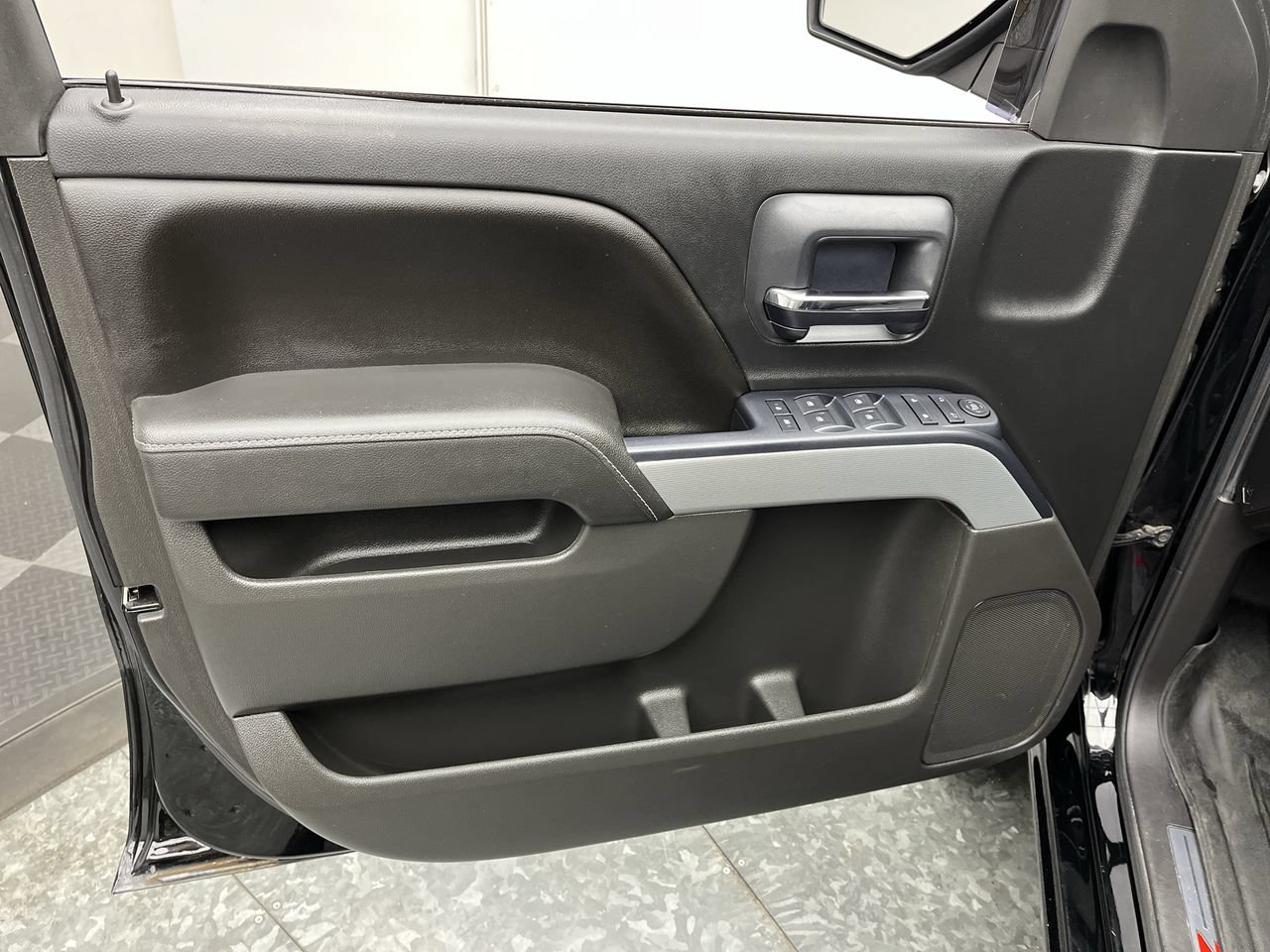 Used 2016 Chevrolet Silverado 1500 LT w/ All Star Edition AWD/4WD image 8