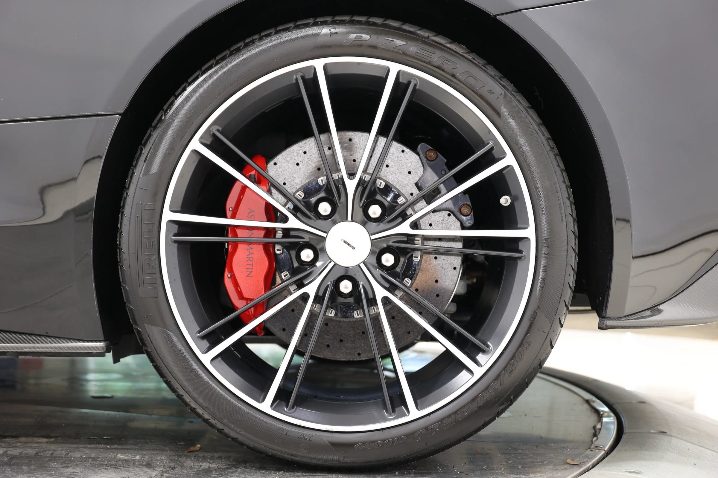 Used 2014 Aston Martin Vanquish Coupe RWD image 99