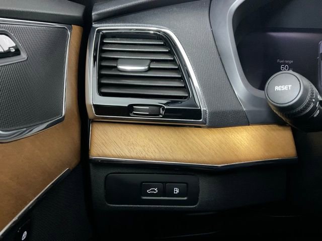 Certified 2023 Volvo XC90 T8 Plus image 19