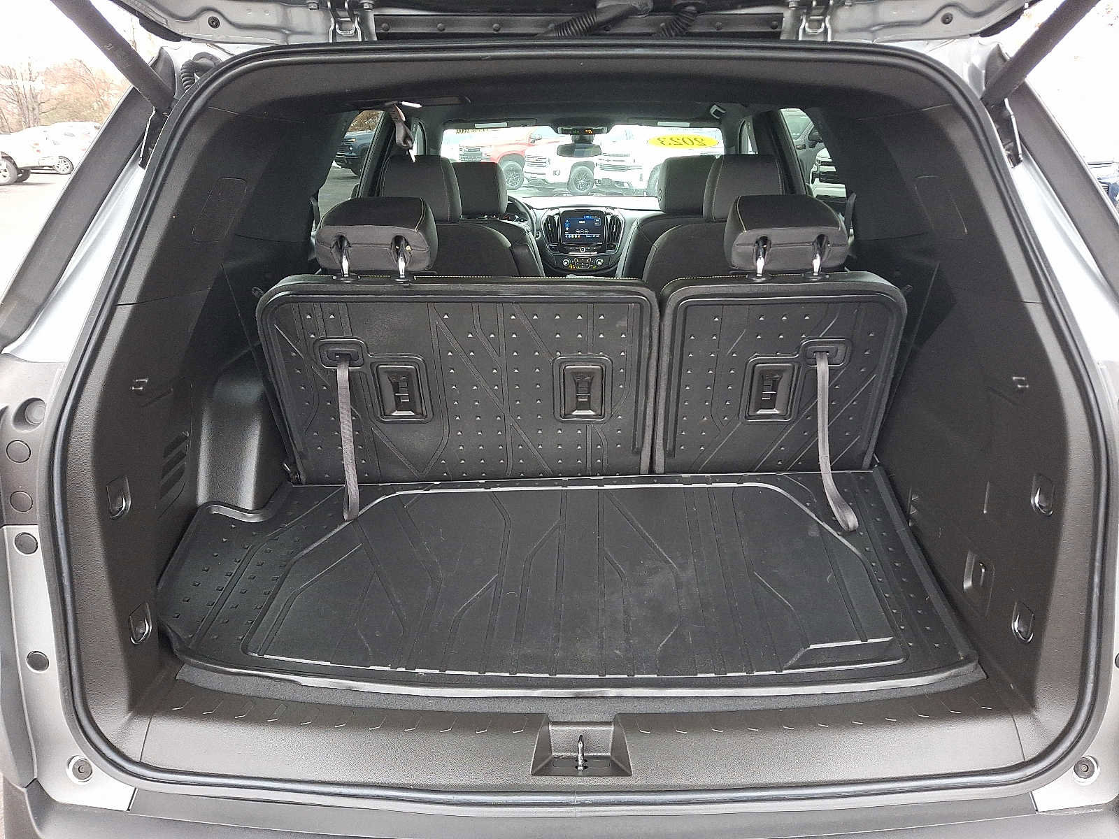 Used 2023 Chevrolet Traverse LT image 27