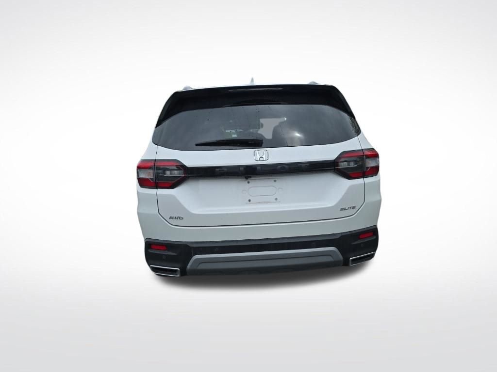 Certified 2024 Honda Pilot Elite image 5
