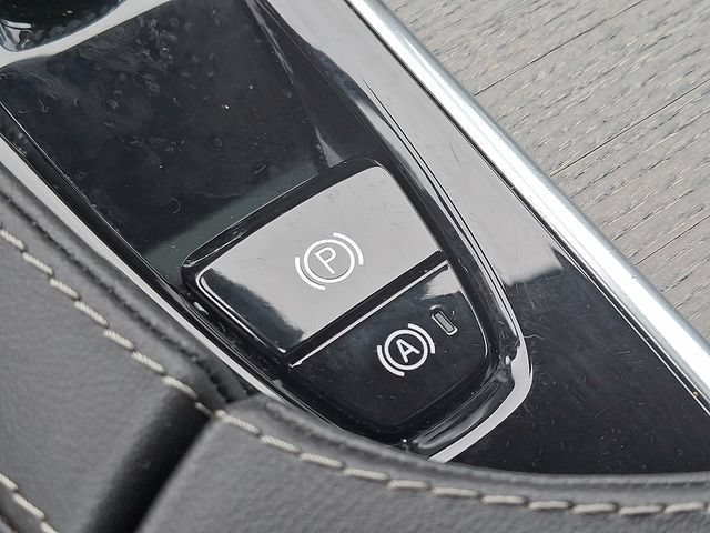 Used 2023 Volvo XC90 B6 Ultimate w/ Protection Package Premier AWD/4WD image 25