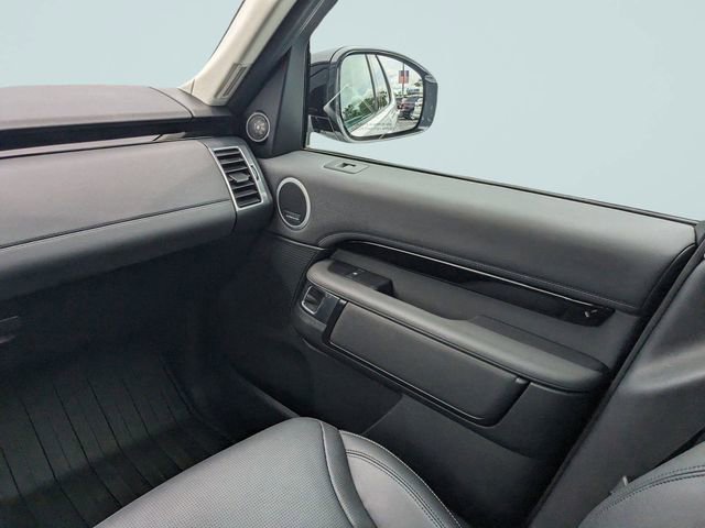 Used 2024 Land Rover Discovery S image 23