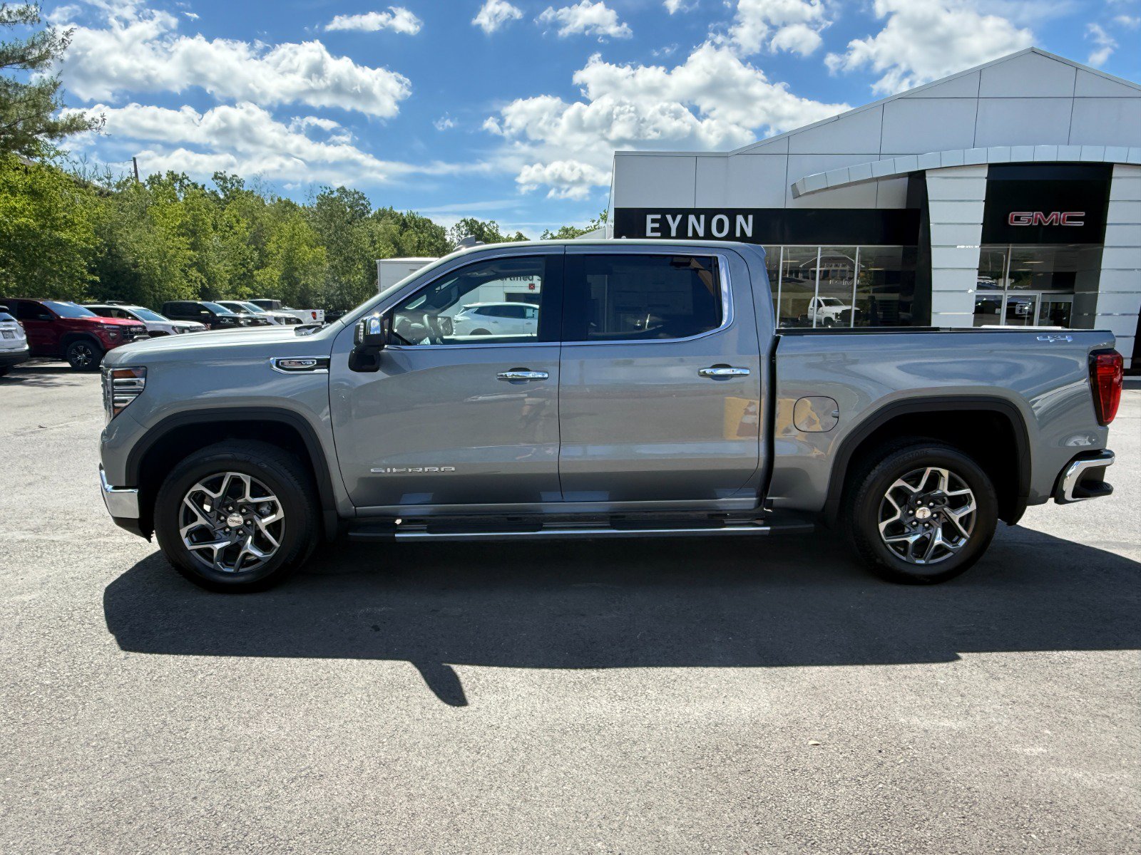 New 2026 GMC Sierra 1500 SLT w/ SLT Premium Package AWD/4WD image 2