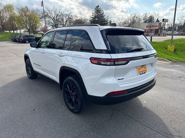 Certified 2024 Jeep Grand Cherokee Altitude image 6