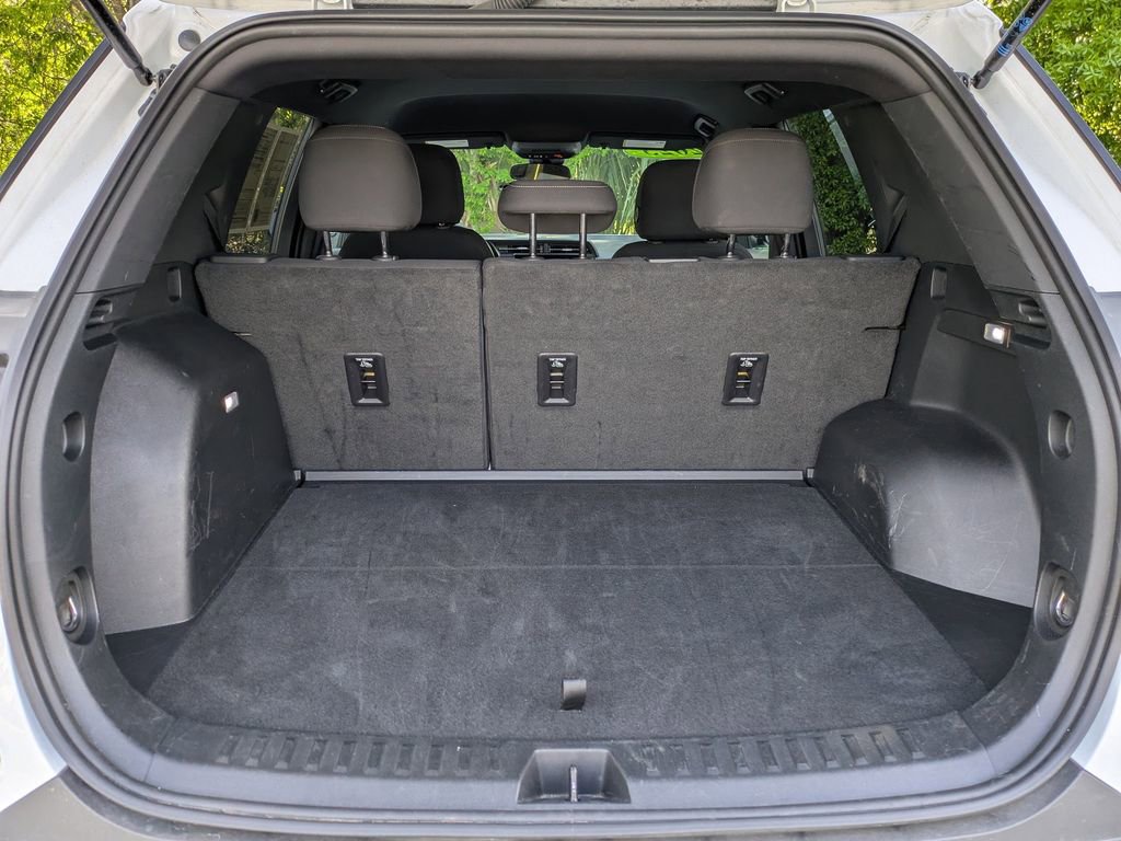 Used 2025 GMC Terrain Elevation image 11