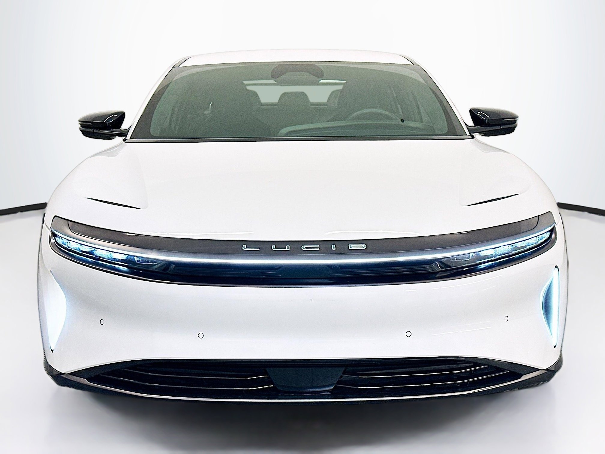 Used 2024 Lucid Air Touring AWD/4WD image 2