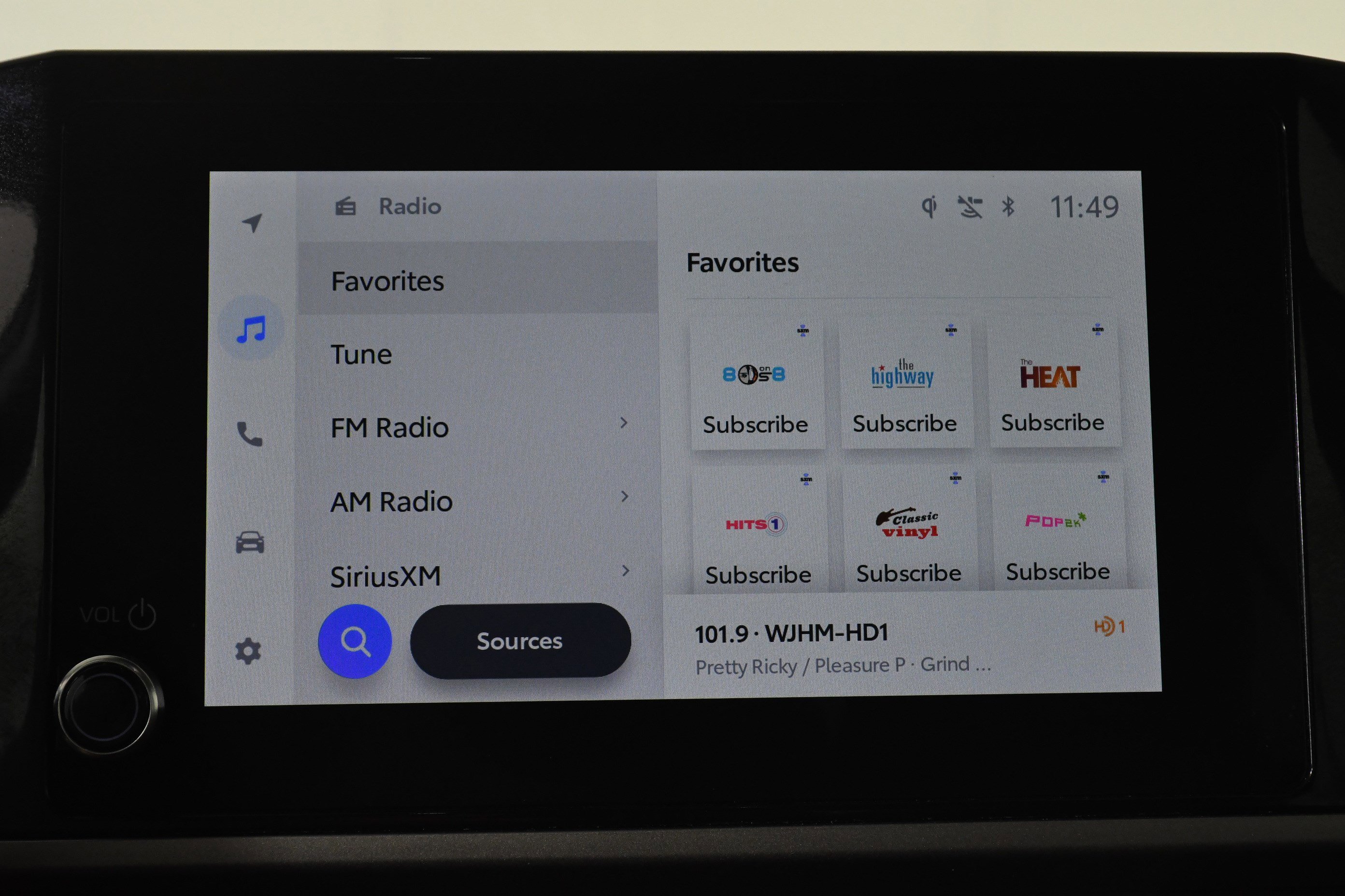 Used 2025 Toyota Camry LE image 17