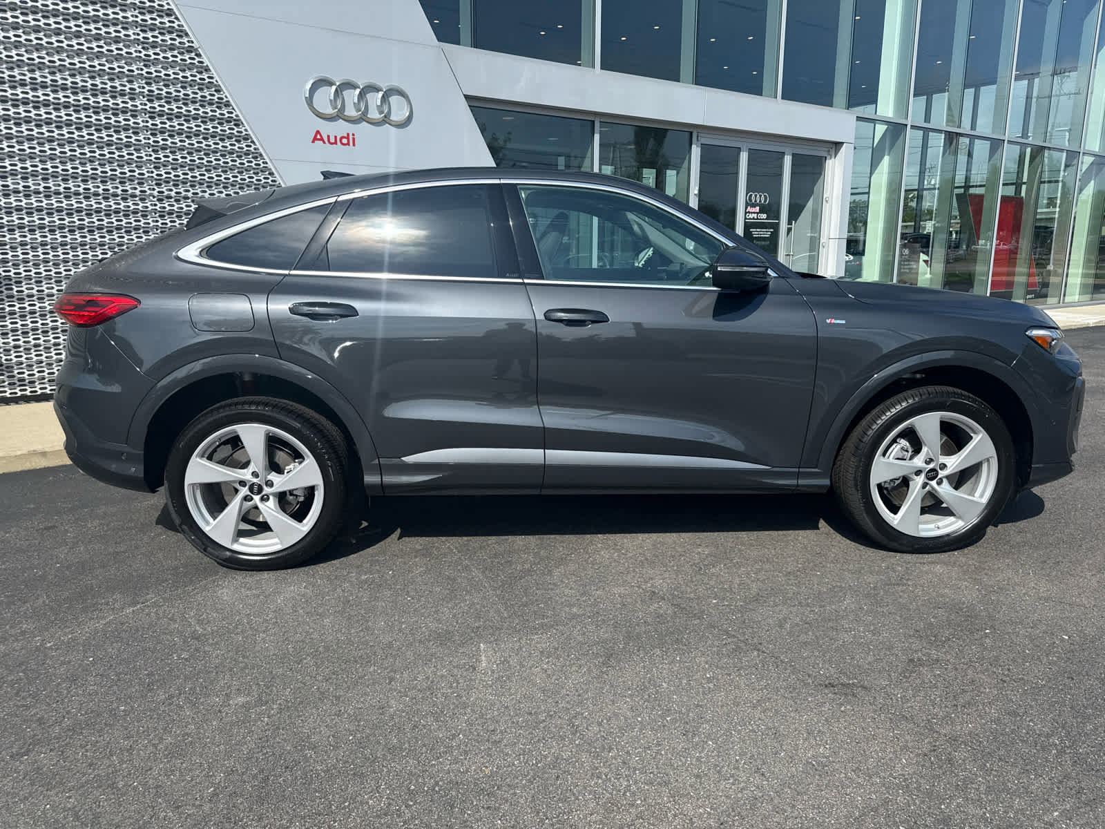 New 2025 Audi Q5 Premium Plus image 9